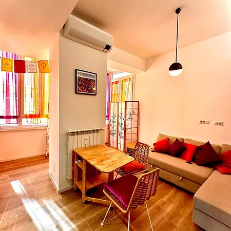 Kiran Lounge *